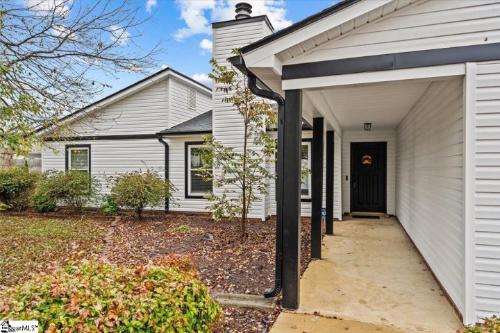 107 Amberwood Lane sold home in Adams Mill Estates, Mauldin, SC