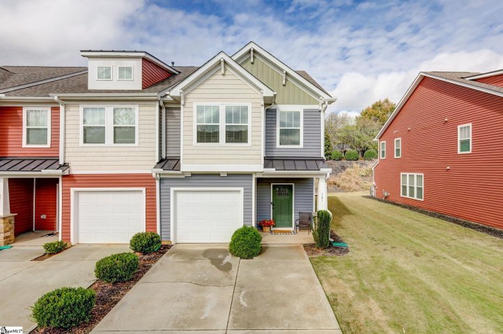381 Hague Drive sold home in Fairmont Ridge, Duncan, SC