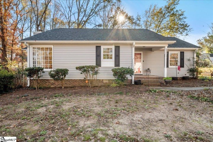 211 Saratoga Drive sold home in Canebrake, Greer, SC