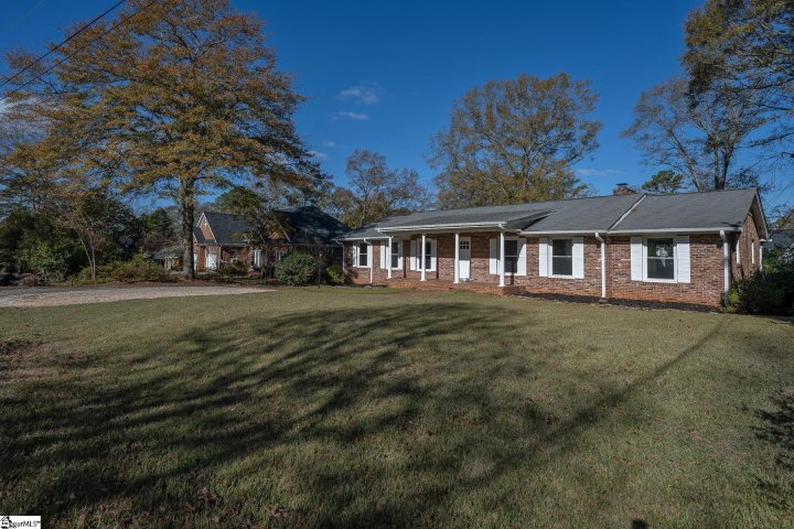 206 Westminster Drive sold home in Forest Hills, Pendleton, SC