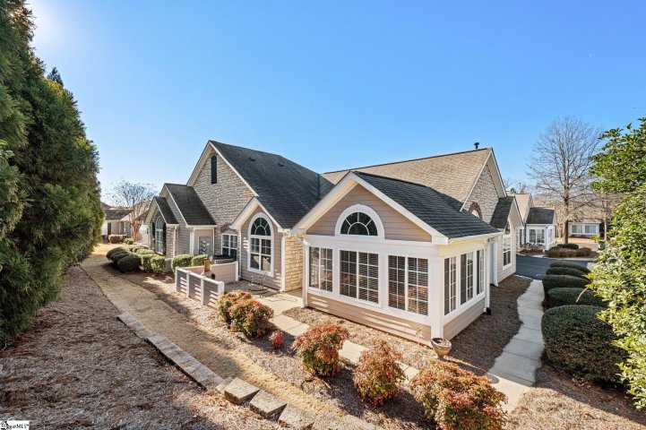 111 Ravines Lane sold home in The Ravines at Woodridge, Spartanburg, SC