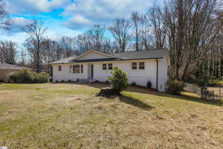 11 Longmeadow Road sold home in Brook Glenn Gardens, Taylors, SC