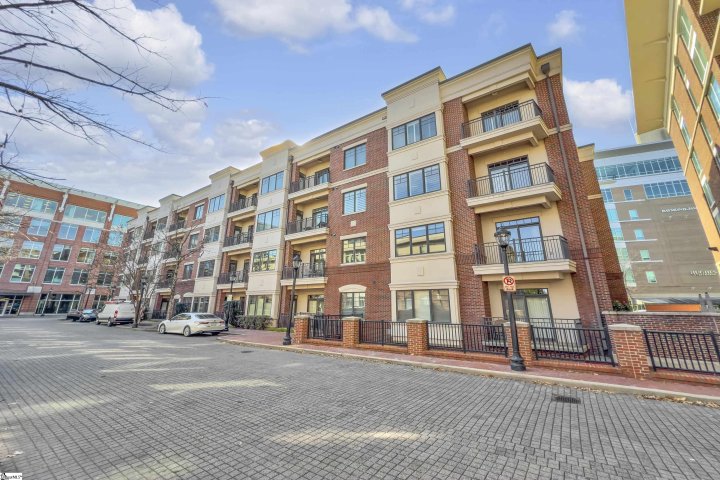 155 Riverplace Unit 201 sold home in 155 Riverplace, Greenville, SC