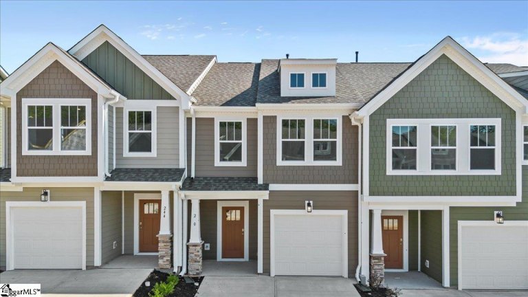 240 Tippin Trail sold home in Gateway Village, Travelers Rest, SC
