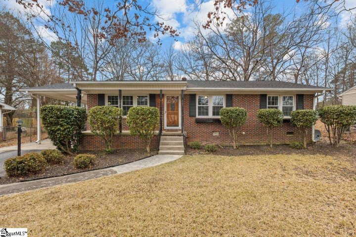 6 Tiffany Drive sold home in Cardinal Park, Taylors, SC