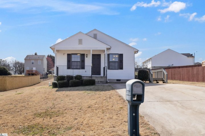 404 Opal Court sold home in Canyon Ridge, Greer, SC