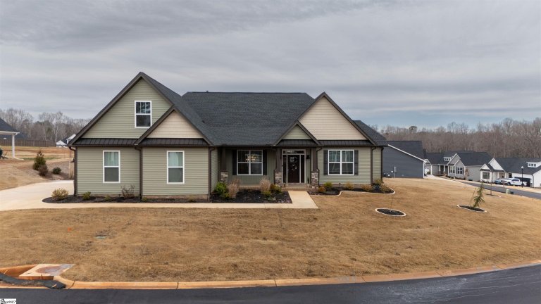 227 Nicole Marie Court sold home in Asher Farms, Greer, SC