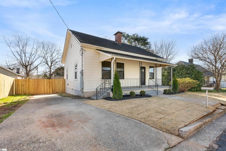 6 10Th Street sold home in Victor Mill, Greer, SC