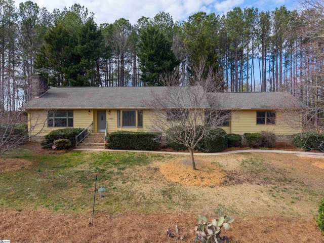 1605 Keowee Lakeshore Drive sold home in Keowee, Seneca, SC