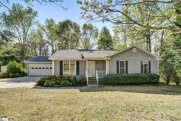 204 Eastwood Drive sold home in Old Mill Estate, Taylors, SC