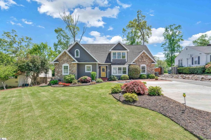 44 Club Drive sold home in Greenville Country Club, Greenville, SC