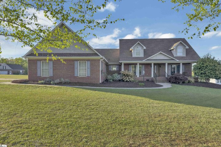 304 Millworks Court sold home in Old Mill Estate, Campobello, SC