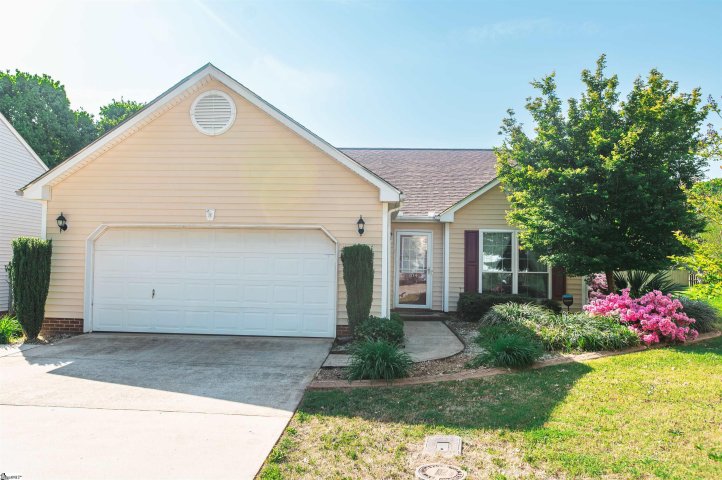 104 Fairview Lake Way sold home in Fairview Lake, Simpsonville, SC