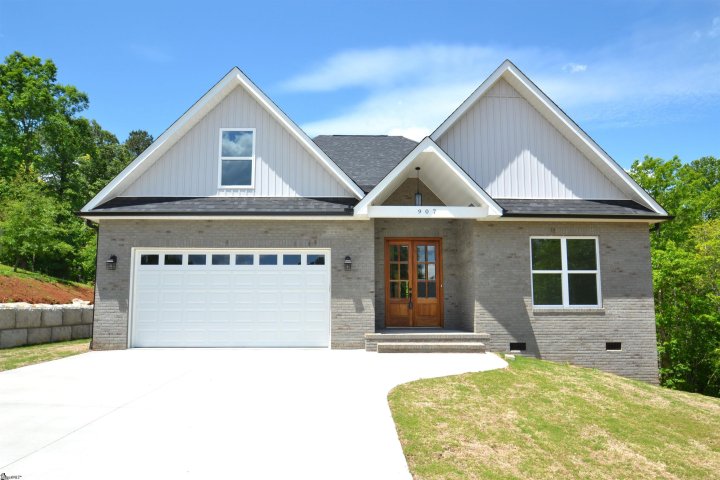907 Aragon Court sold home in Shaftsbury, Boiling Springs, SC