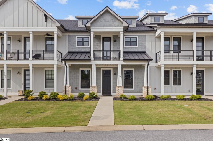 1109 Syrah Lane active home in Townes At Squires Pointe, Duncan, SC