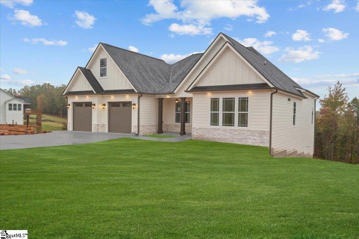 200 Eagles Crest Drive sold home in Pointe Summit, Marietta, SC