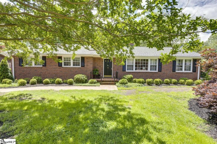 202 Roberta Drive sold home in Cherokee Forest, Greenville, SC