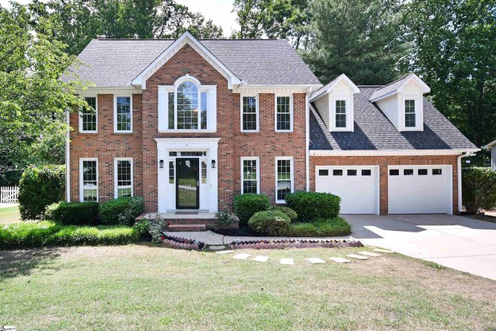 210 Cross Field Road sold home in Meadowbrooke, Greenville, SC