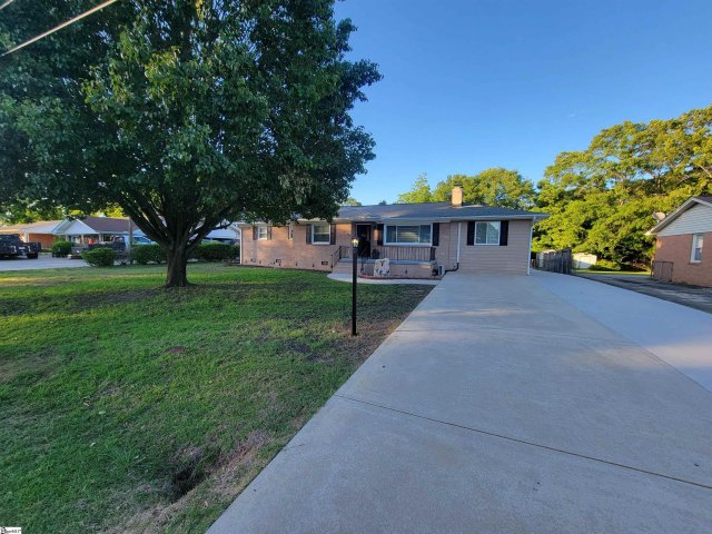 401 Rangeview Circle sold home in White Horse Heights, Greenville, SC