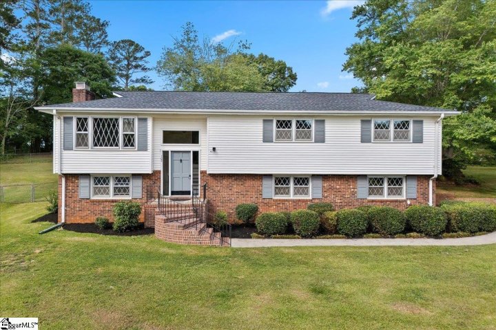 102 Willow Court sold home in Twin Brook, Easley, SC