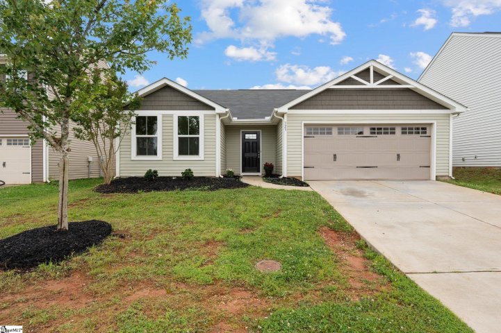 323 Skipton Street sold home in Castlebrook, Greenville, SC