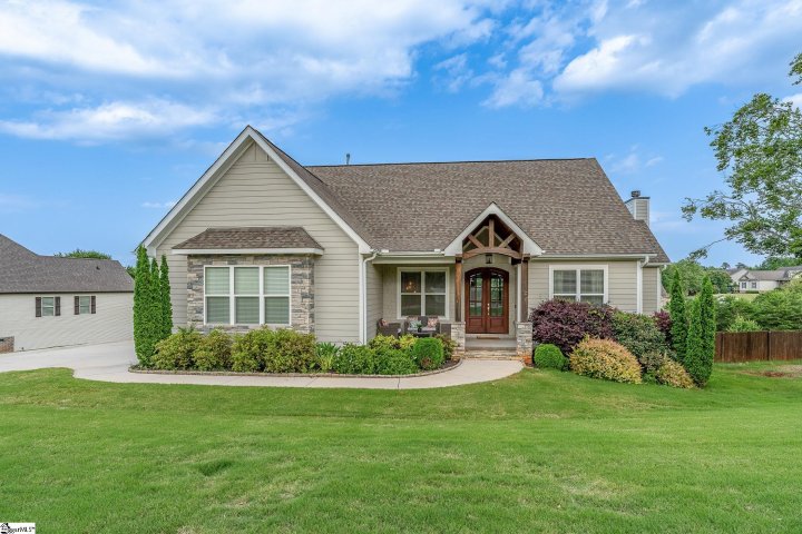 2 Winding Walk Way sold home in Silver Meadows, Taylors, SC