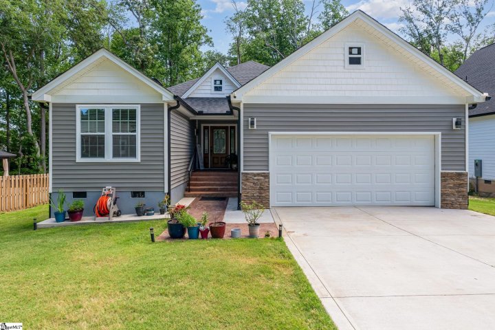 205 Newgate Drive sold home in Bellingham, Simpsonville, SC