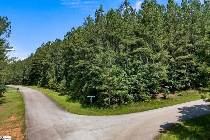 2 Southview Drive sold home in Bridgepointe, Iva, SC