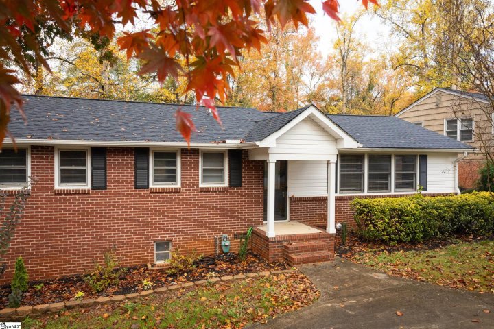 304 Robin Hood Road sold home in Sherwood Forest, Greenville, SC