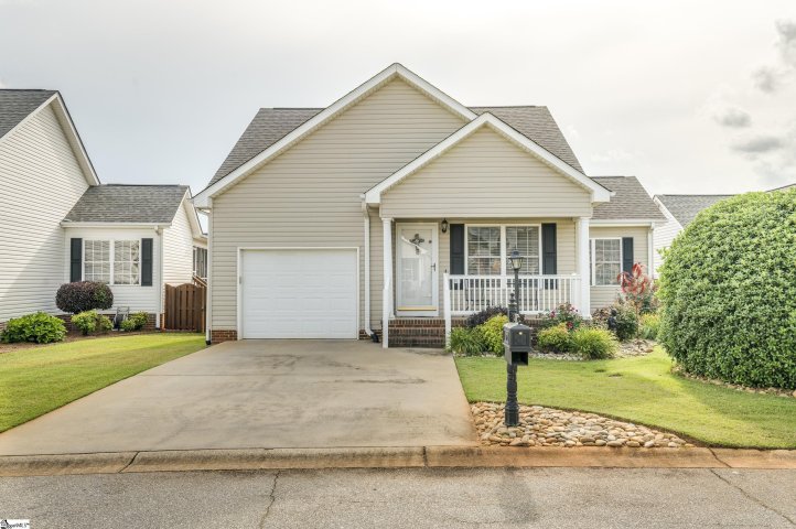 110 Baldwin Place sold home in Cobblestone Place, Easley, SC