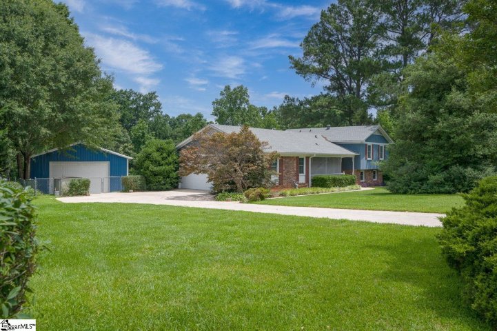 14 Rollingreen Road sold home in Country Club Estates, Greer, SC