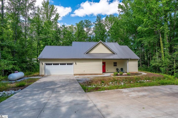 128 Willys Creek Circle active home in Gauley Falls, Pickens, SC