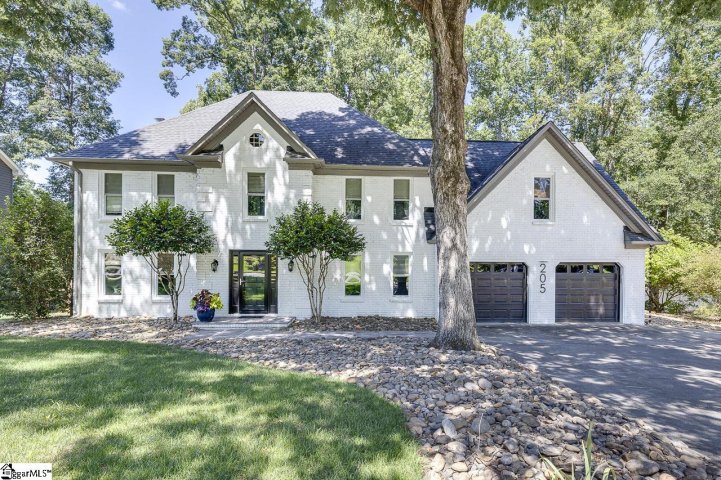 205 Firethorne Drive sold home in Silverleaf, Greer, SC