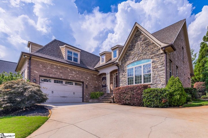 209 Wildlife Trail sold home in River Oaks, Greer, SC