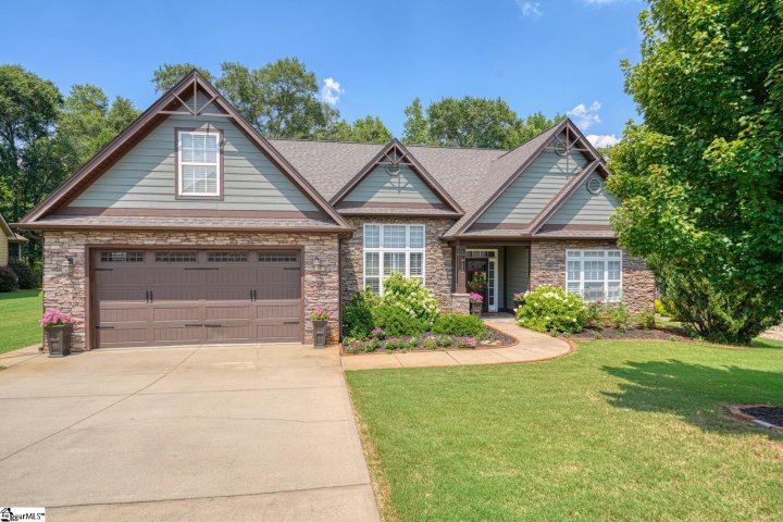 173 Colfax Drive sold home in Sterling Estate, Boiling Springs, SC