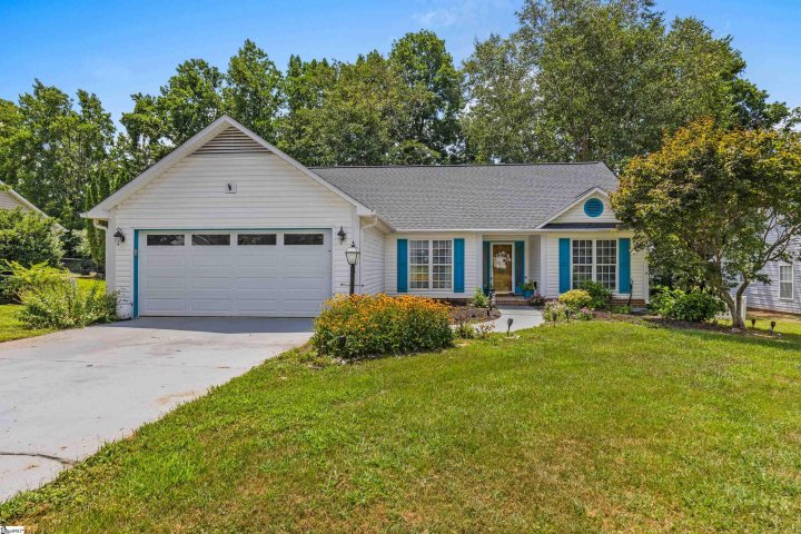 311 N Autumn Crest Place sold home in Pheasant Ridge, Taylors, SC