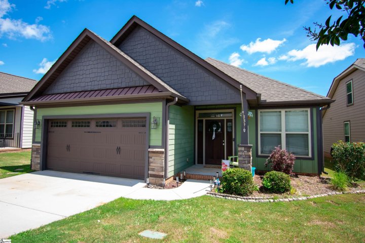 189 Bur Oak Drive sold home in Seven Oaks At Blue Ridge Plantat, Taylors, SC