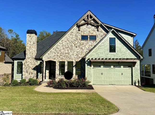 1015 Tudor Cottage Trail pending home in Cottages At Turtle Creek, Boiling Springs, SC