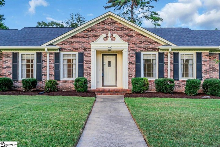107 Wellington Drive sold home in Knollwood Heights, Mauldin, SC
