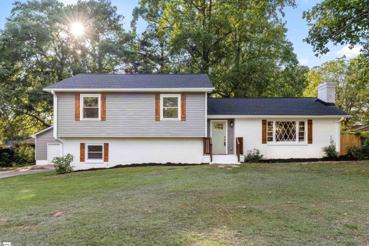 127 Waddell Road sold home in Wade Hampton Gardens, Greenville, SC