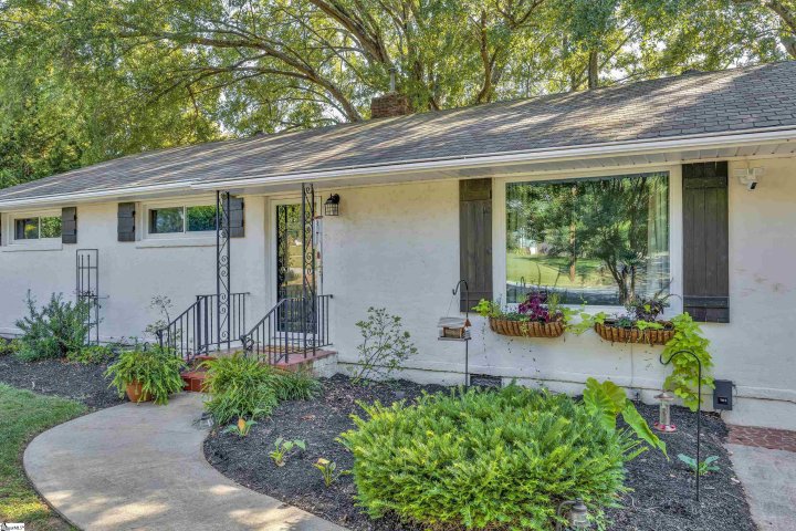 423 Willow Springs Drive sold home in Parkins Mill, Greenville, SC