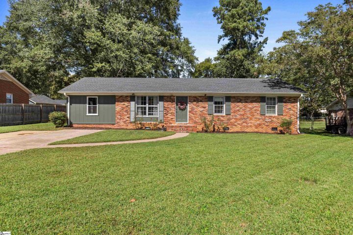 3 Embry Street sold home in Colonial Hills, Taylors, SC