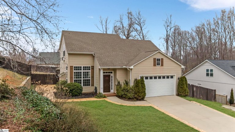 Homes in Points North, Travelers Rest