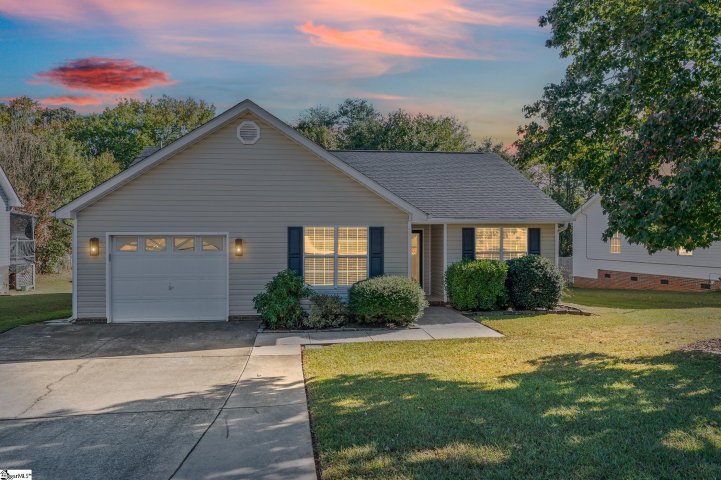 33 Michell Drive sold home in Meadow Farms, Taylors, SC