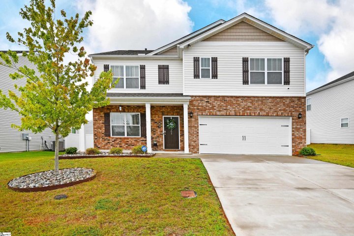 205 Lily Pond Place active home in Pearson Farms, Easley, SC