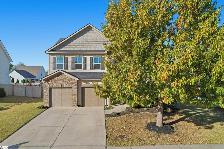 24 Dunsborough Drive sold home in Victoria Park, Simpsonville, SC