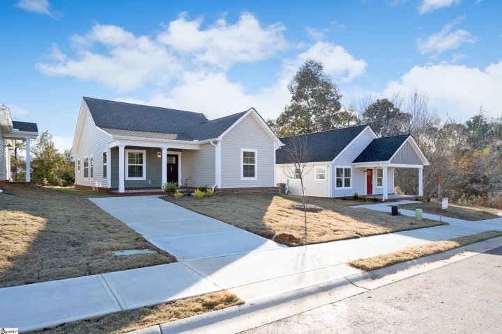 105 Thorndike Way pending home in Lakeview At Berea, Greenville, SC