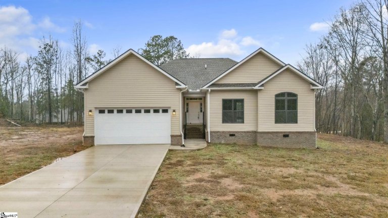 100 Indian Ridge Drive sold home in Lake Rabon Estates, Laurens, SC