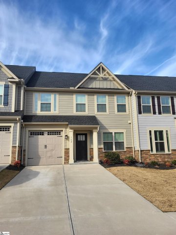 162 Moss Hollow Way active home in Merrydale Village, Simpsonville, SC