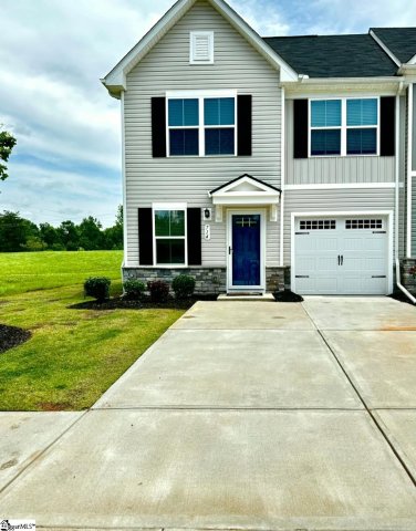 714 Cresslyn Court active home in Creekstone Villas, Greenville, SC